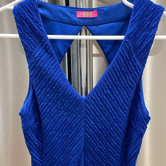 Gorgeous Royal Blue Flow Dress with Back cut out. - Picture 2 of 4